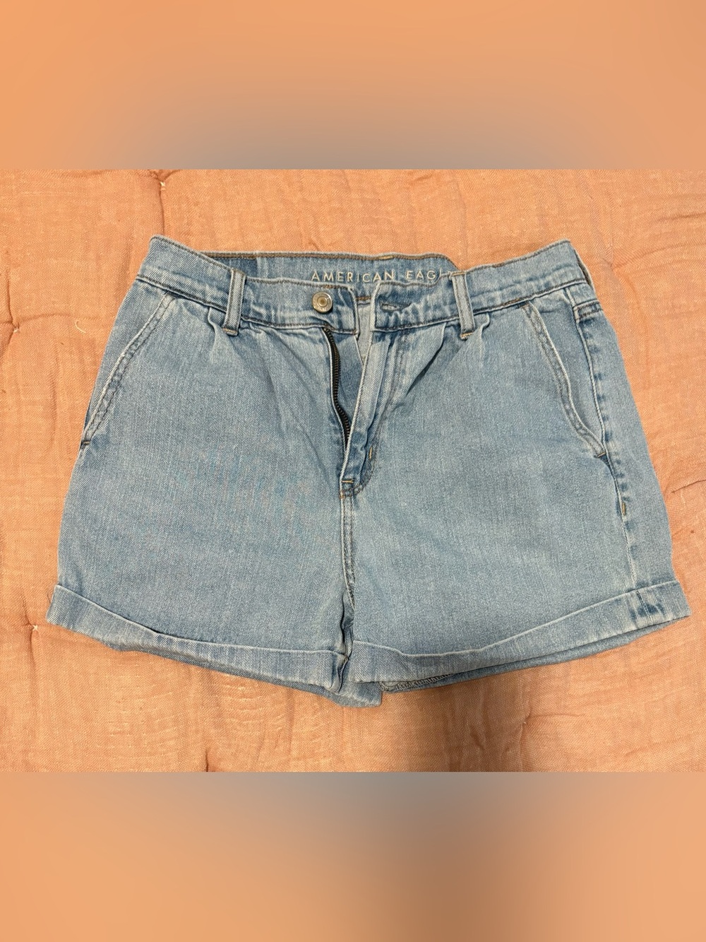 American Eagle Outfitters Light Wash Denim Mom Shorts
